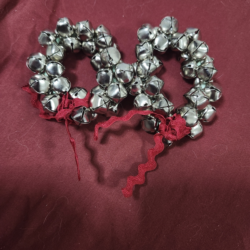Silver Jingle Bell Wreaths W Red Ribbon - Picture 1 of 1